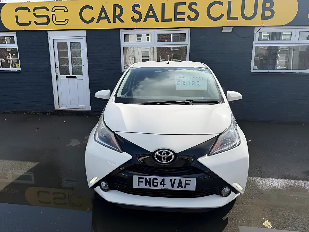 Used 2014 Toyota Aygo X-Pression White - Interior and Exterior details 2