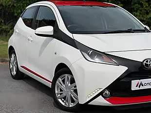 Used 2014 Toyota Aygo X-Pression White - Interior and Exterior details 5