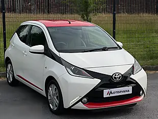 Used 2014 Toyota Aygo X-Pression White - Interior and Exterior details 6
