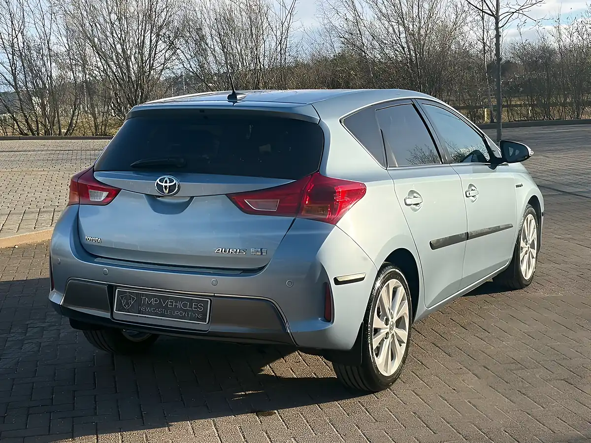 Used 2014 Toyota Blue - Interior and Exterior details 6