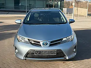 Used 2014 Toyota Blue - Interior and Exterior details 8