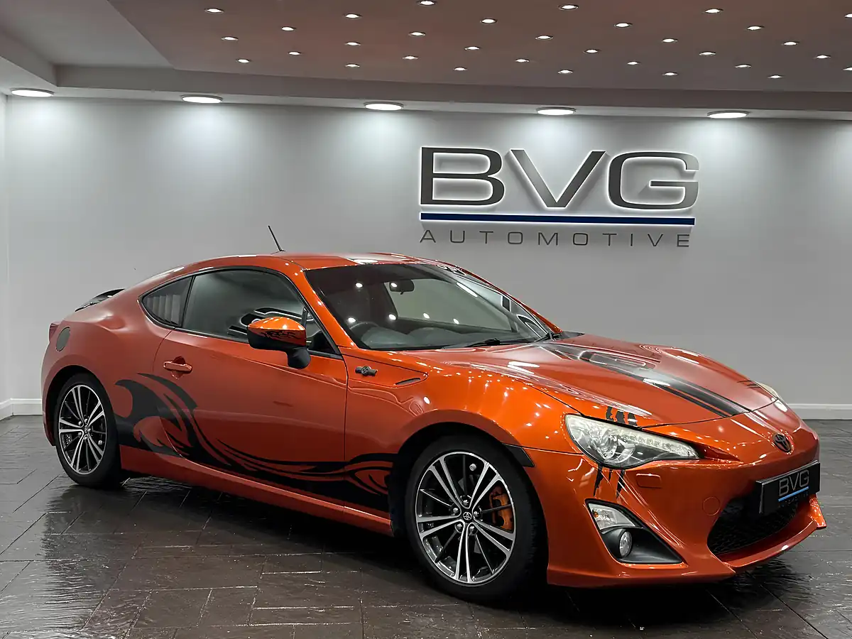 Used 2014 Toyota GT86 Coupe Orange - Front View