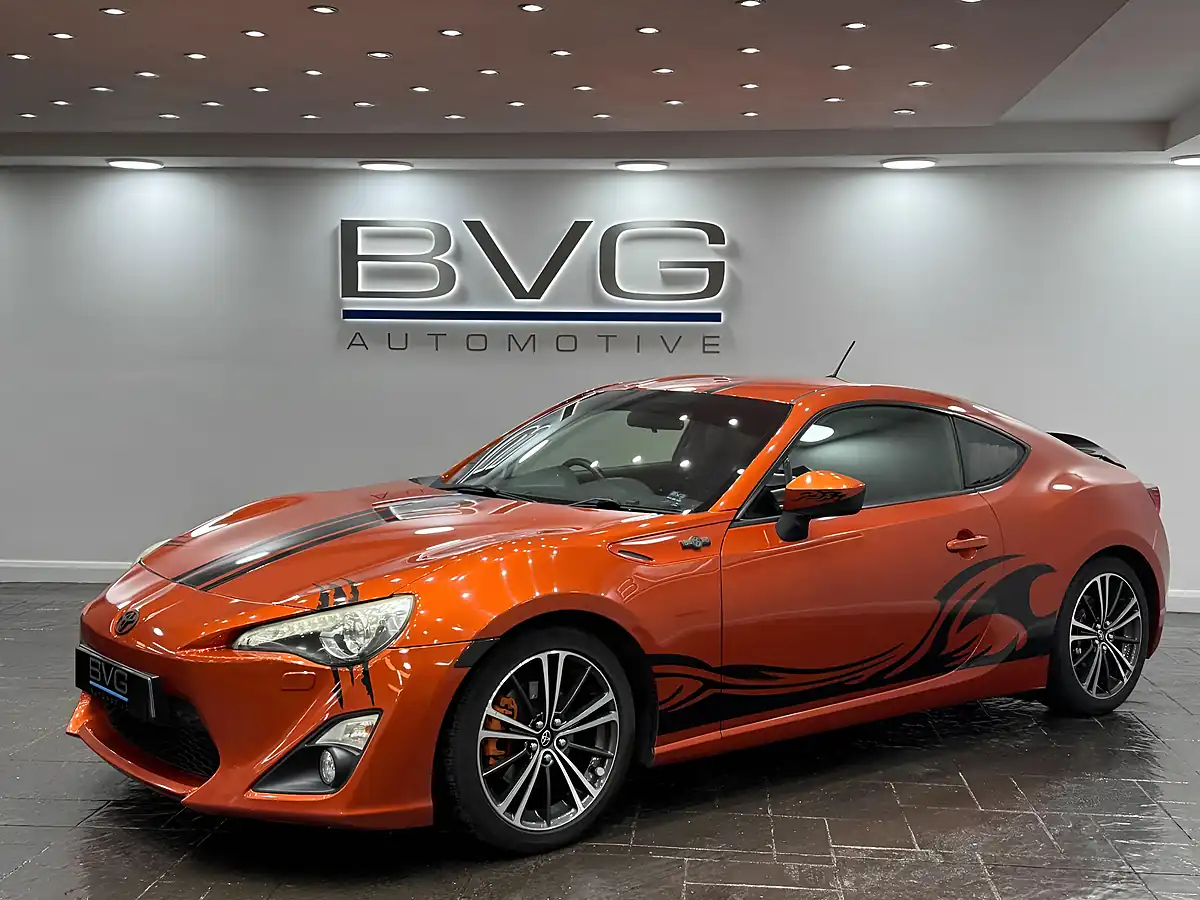 Used 2014 Toyota GT86 Coupe Orange - Interior and Exterior details 5