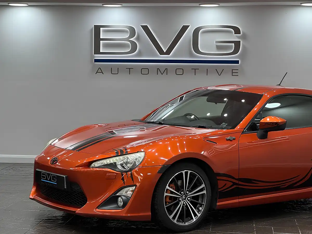 Used 2014 Toyota GT86 Coupe Orange - Interior and Exterior details 7