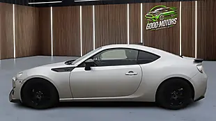 Used 2014 Toyota GT86 Coupe Silver - Interior and Exterior details 12