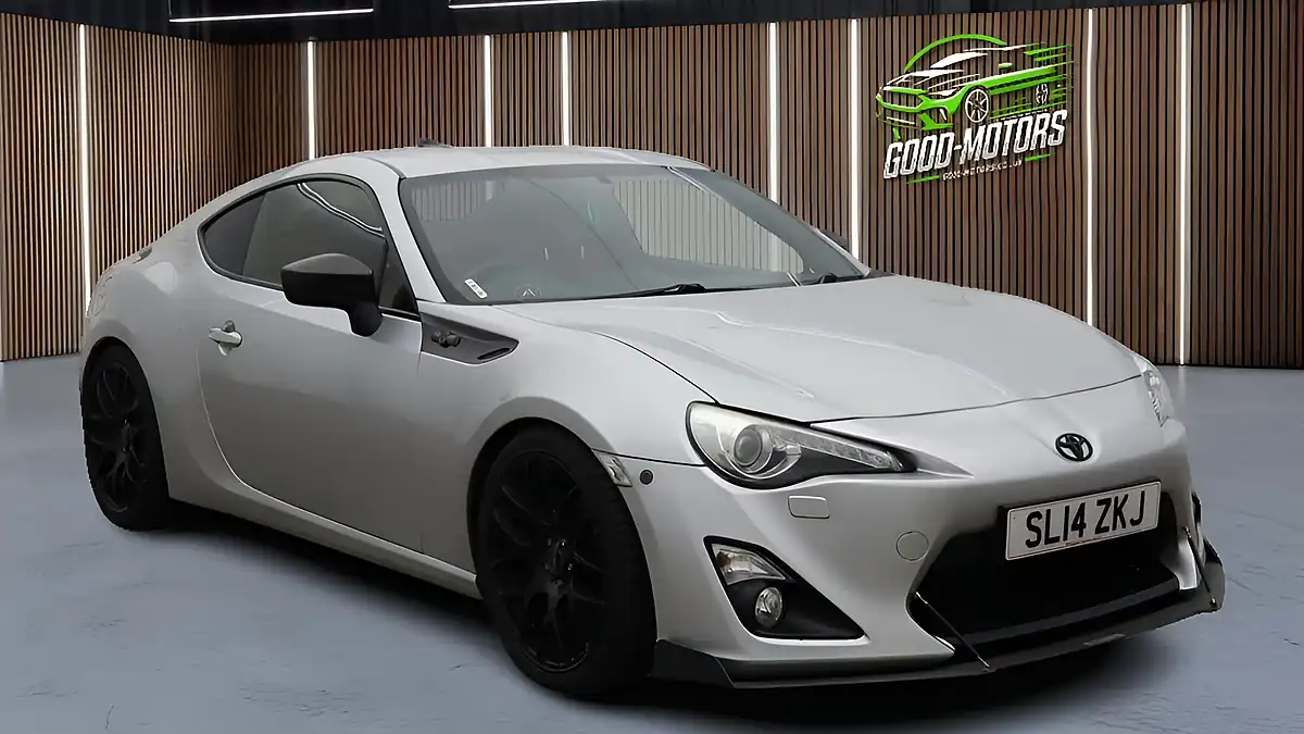 Used 2014 Toyota GT86 Coupe Silver - Interior and Exterior details 5