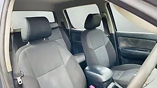 Used 2014 Toyota Hilux Active Grey - Interior and Exterior details 10