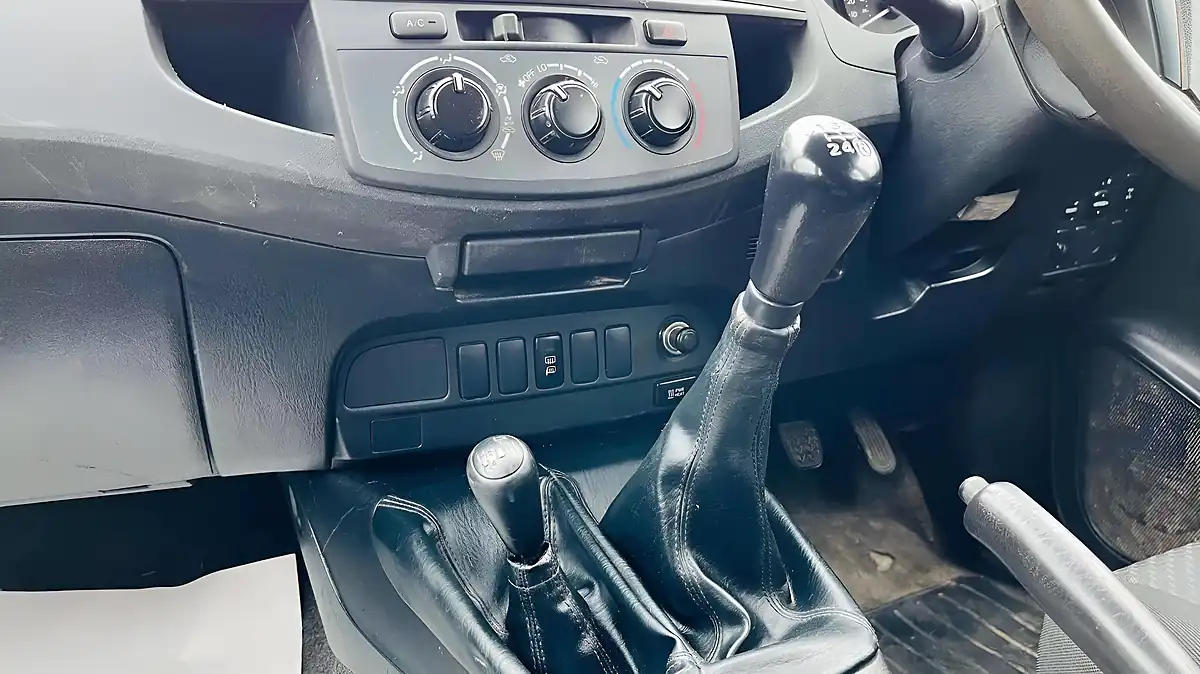 Used 2014 Toyota Hilux Active Grey - Interior and Exterior details 17