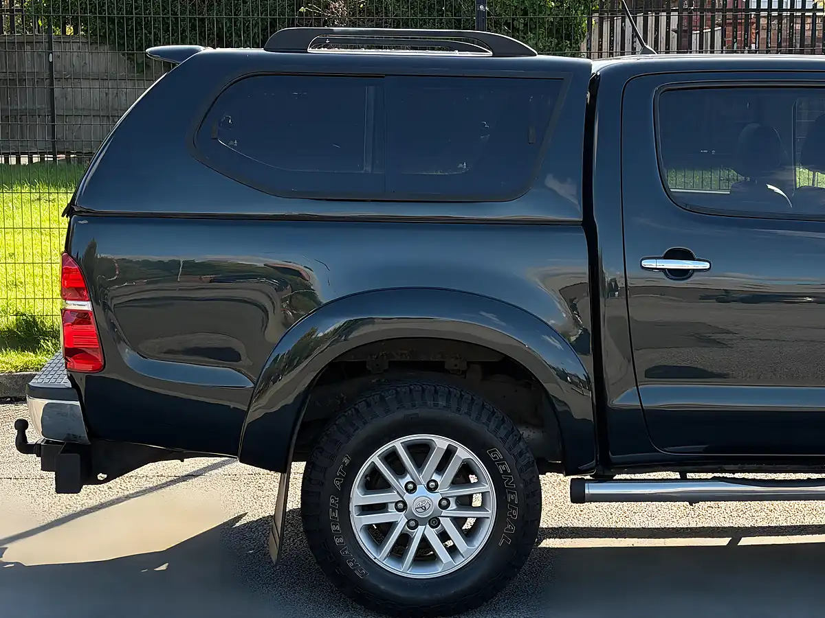 Used 2014 Toyota Hilux Invincible Grey - Interior and Exterior details 13