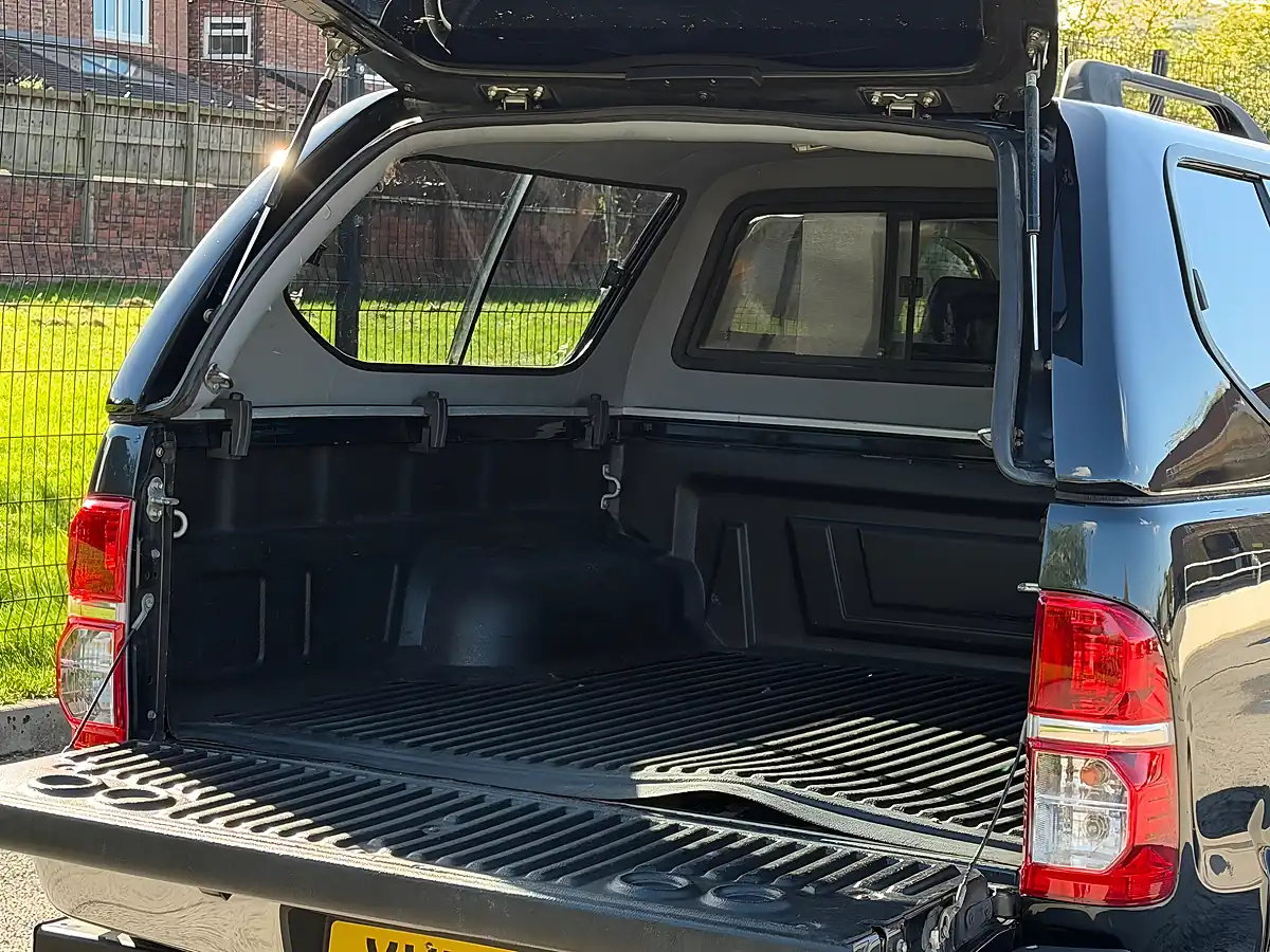 Used 2014 Toyota Hilux Invincible Grey - Interior and Exterior details 18