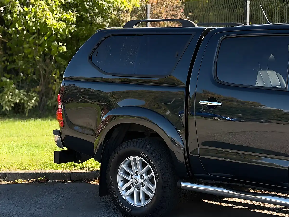 Used 2014 Toyota Hilux Invincible Grey - Interior and Exterior details 19
