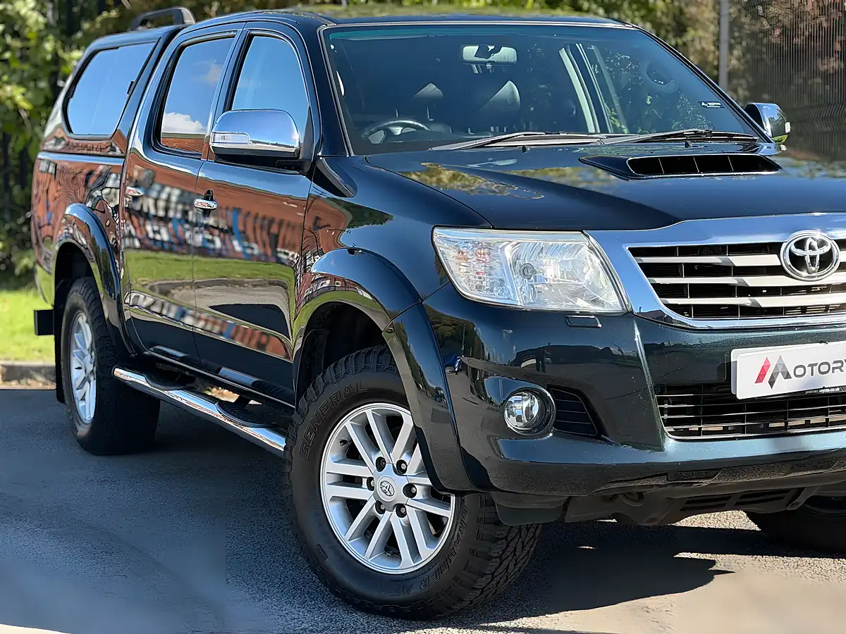 Used 2014 Toyota Hilux Invincible Grey - Interior and Exterior details 5