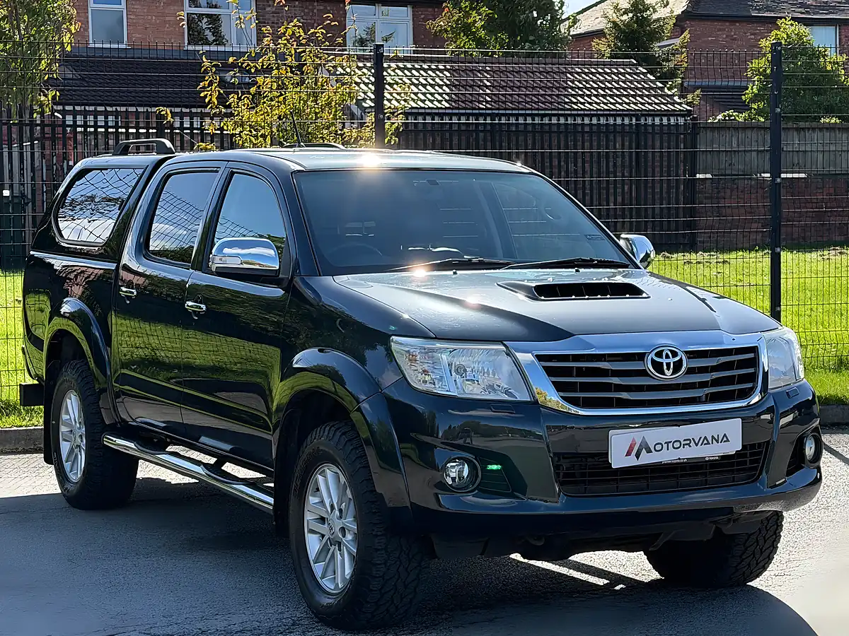 Used 2014 Toyota Hilux Invincible Grey - Interior and Exterior details 6