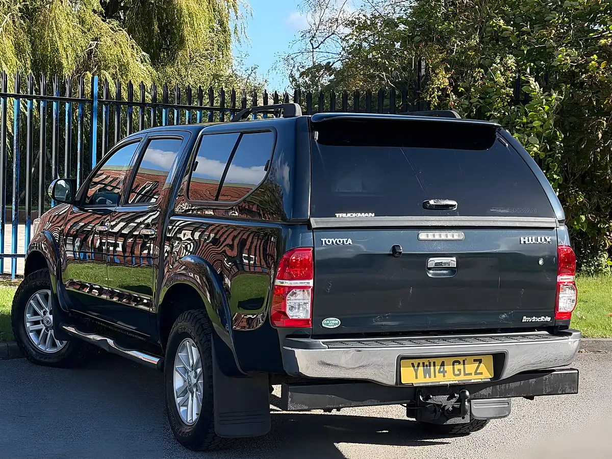 Used 2014 Toyota Hilux Invincible Grey - Interior and Exterior details 9