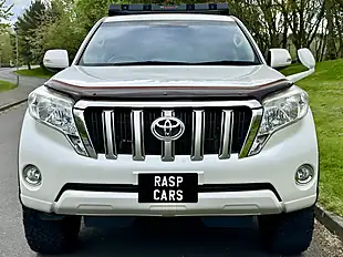 Used 2014 Toyota Land Cruiser Prado Tx White - Interior and Exterior details 13