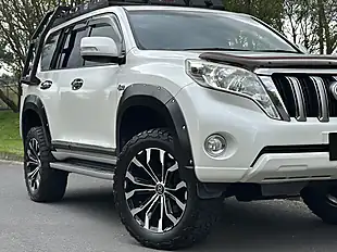 Used 2014 Toyota Land Cruiser Prado Tx White - Interior and Exterior details 6