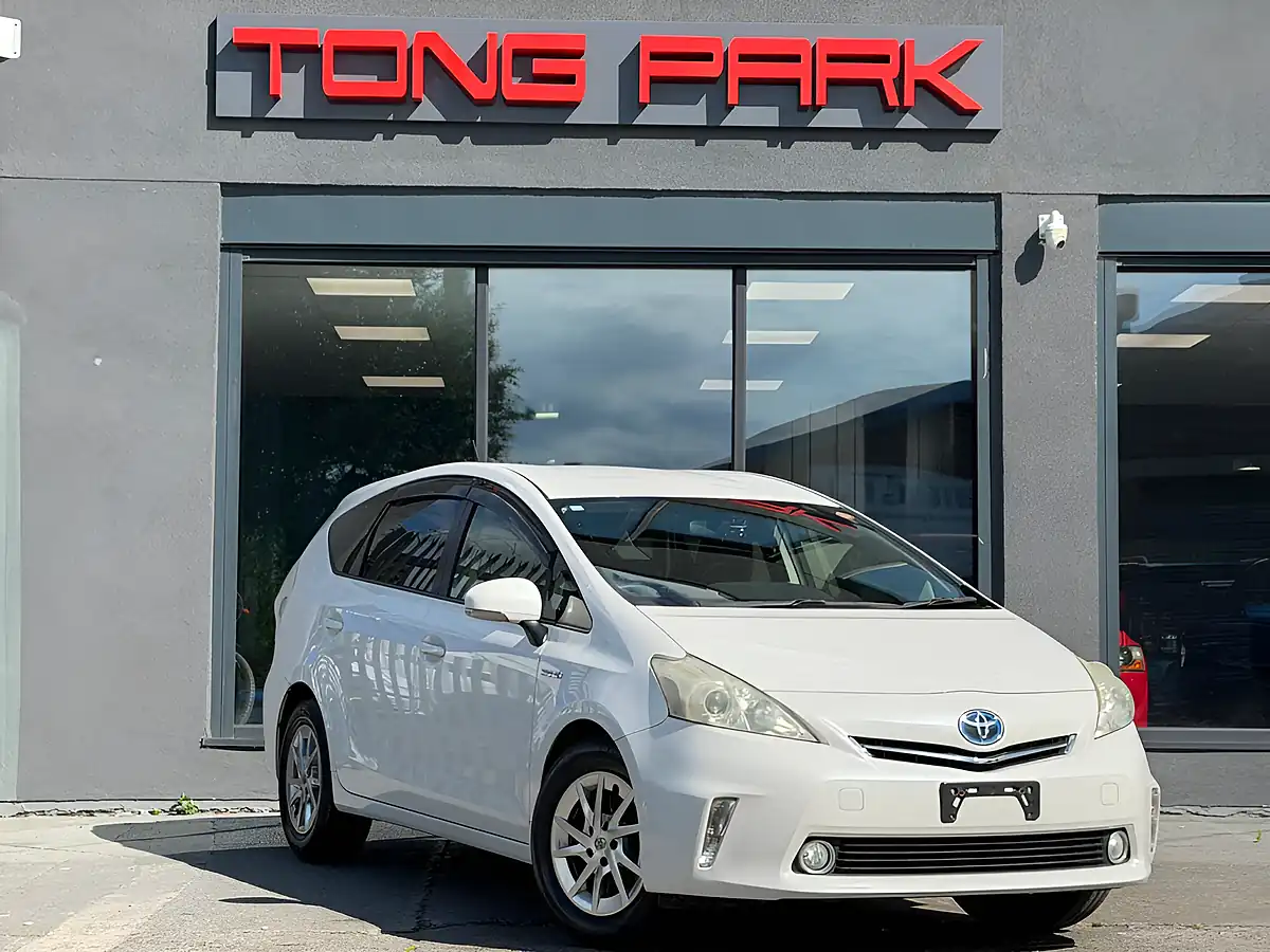 Used 2014 Toyota Prius+ Excel White - Front View