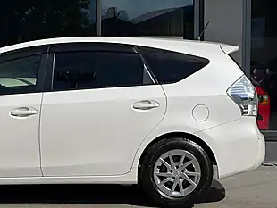 Used 2014 Toyota Prius+ Excel White - Interior and Exterior details 10