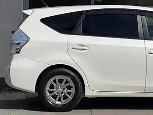 Used 2014 Toyota Prius+ Excel White - Interior and Exterior details 8