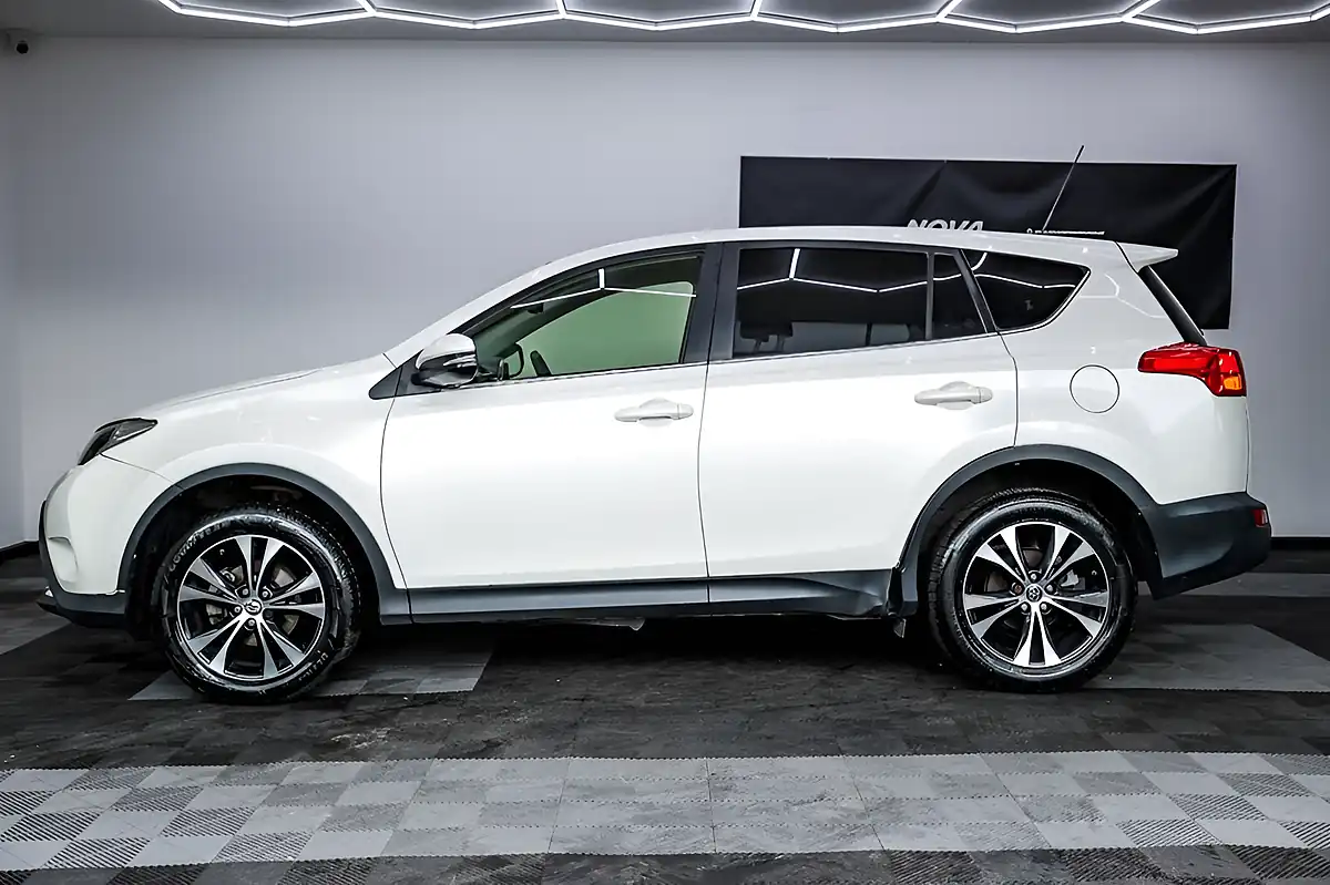 Used 2014 Toyota Rav4 Icon White - Interior and Exterior details 6