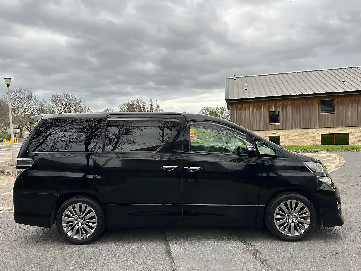 Used 2014 Toyota Vellfire Golden Eyes Edition Black - Interior and Exterior details 12