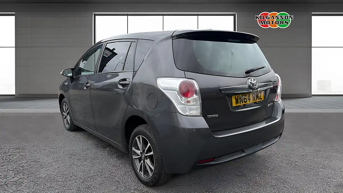 Used 2014 Toyota Verso Icon Grey - Interior and Exterior details 18