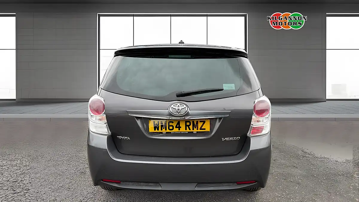 Used 2014 Toyota Verso Icon Grey - Interior and Exterior details 5