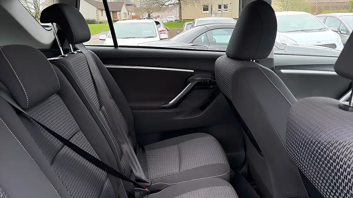 Used 2014 Toyota Verso Icon Grey - Interior and Exterior details 9