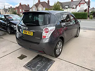 Used 2014 Toyota Verso Trend Grey - Interior and Exterior details 12