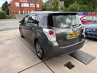 Used 2014 Toyota Verso Trend Grey - Interior and Exterior details 7