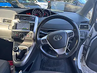 Used 2014 Toyota Verso Trend White - Interior and Exterior details 5