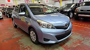 Used 2014 Toyota Yaris Blue - Interior and Exterior details 15