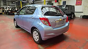 Used 2014 Toyota Yaris Blue - Interior and Exterior details 17