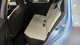Used 2014 Toyota Yaris Blue - Interior and Exterior details 6