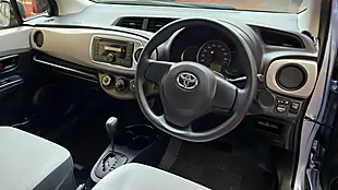 Used 2014 Toyota Yaris Blue - Interior and Exterior details 9