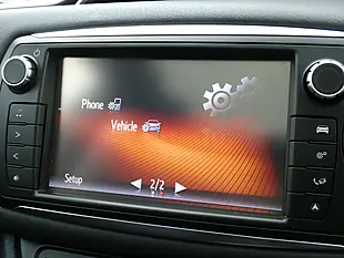 Used 2014 Toyota Yaris Excel Red - Interior and Exterior details 15
