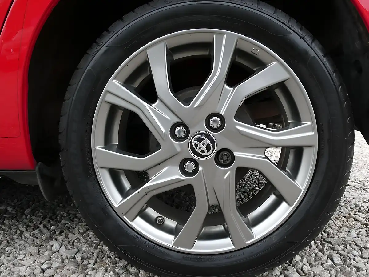 Used 2014 Toyota Yaris Excel Red - Interior and Exterior details 18