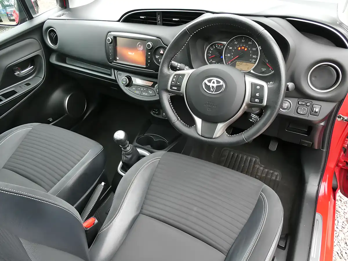 Used 2014 Toyota Yaris Excel Red - Interior and Exterior details 3