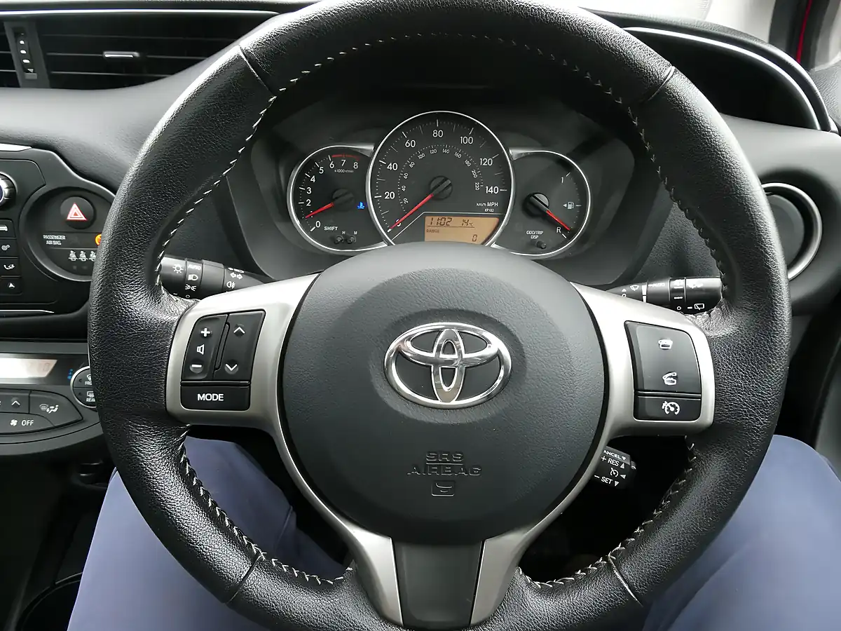 Used 2014 Toyota Yaris Excel Red - Interior and Exterior details 7