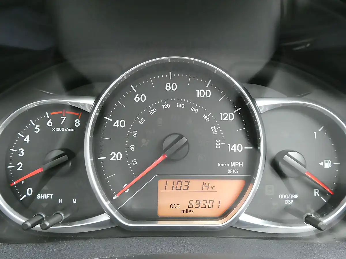 Used 2014 Toyota Yaris Excel Red - Interior and Exterior details 8