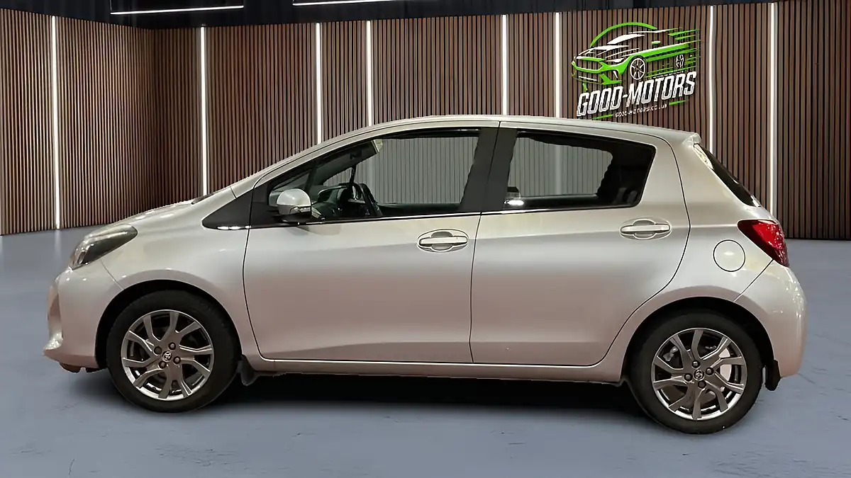 Used 2014 Toyota Yaris Excel Silver - Interior and Exterior details 11