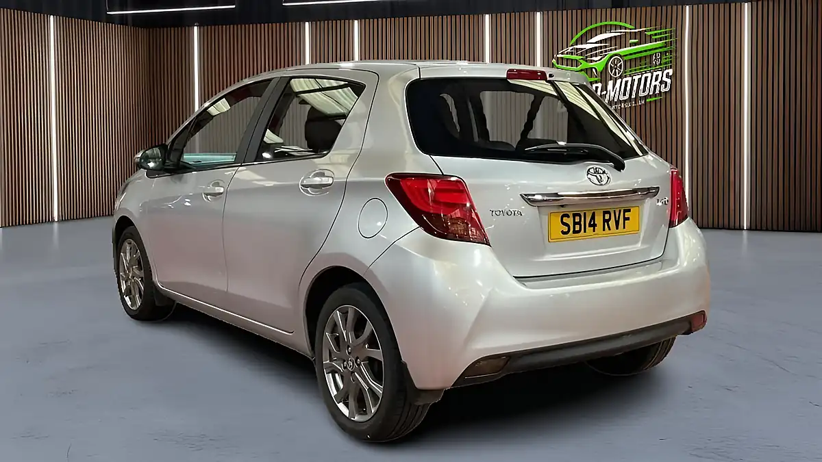 Used 2014 Toyota Yaris Excel Silver - Interior and Exterior details 9
