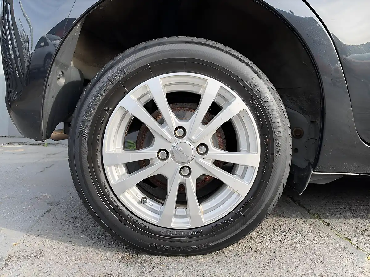 Used 2014 Toyota Yaris Icon Black - Interior and Exterior details 20