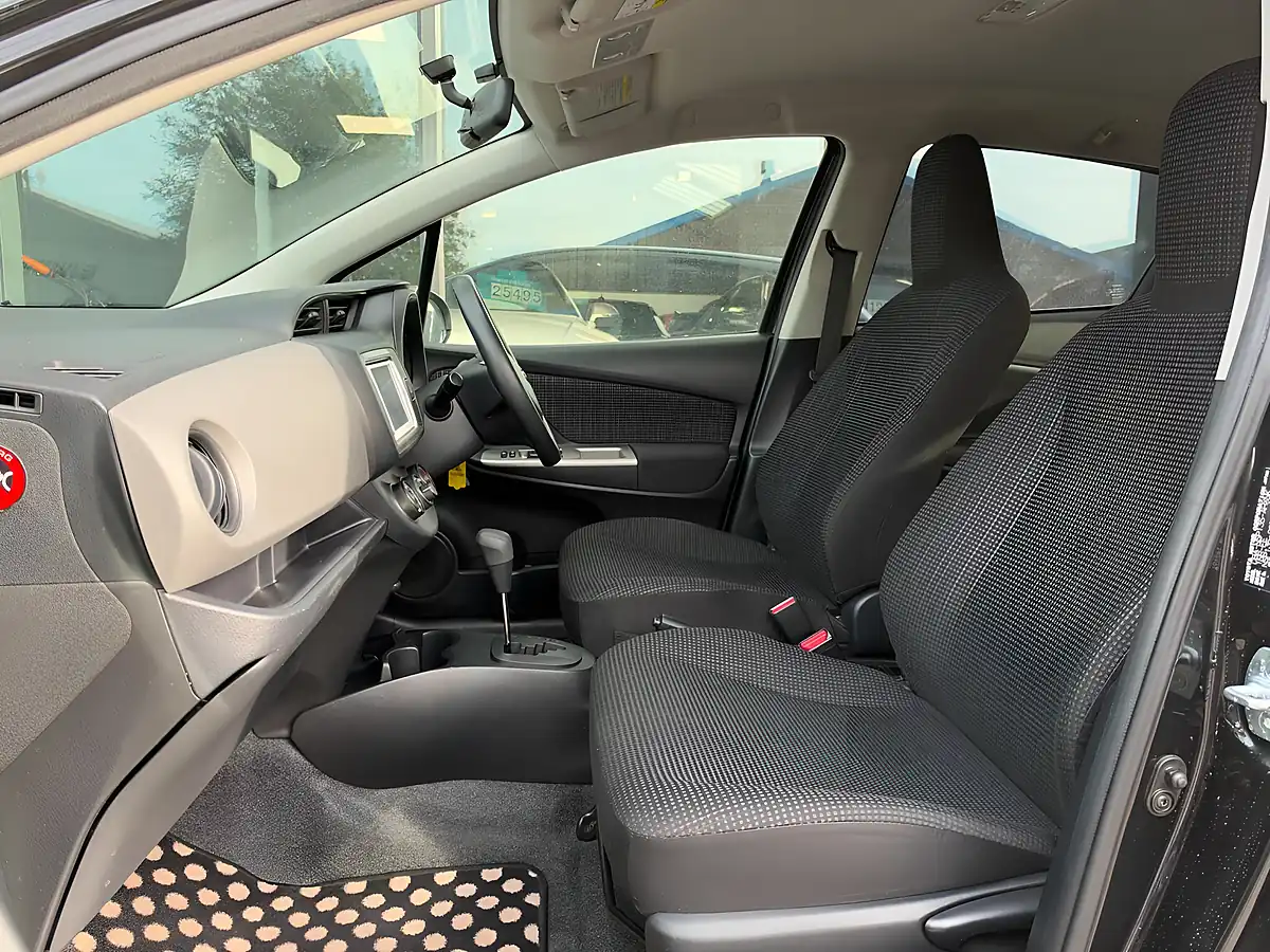 Used 2014 Toyota Yaris Icon Black - Interior and Exterior details 4