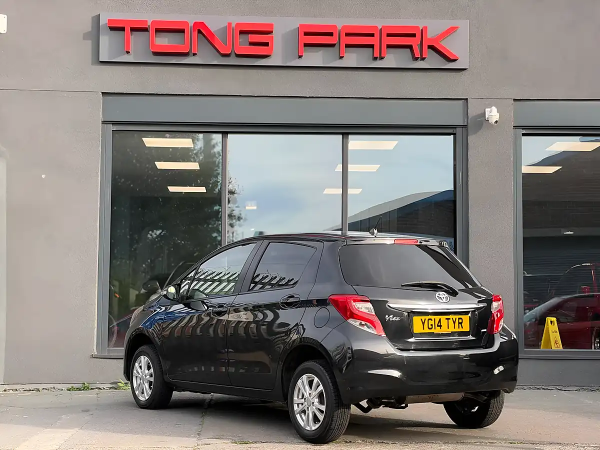 Used 2014 Toyota Yaris Icon Black - Interior and Exterior details 5