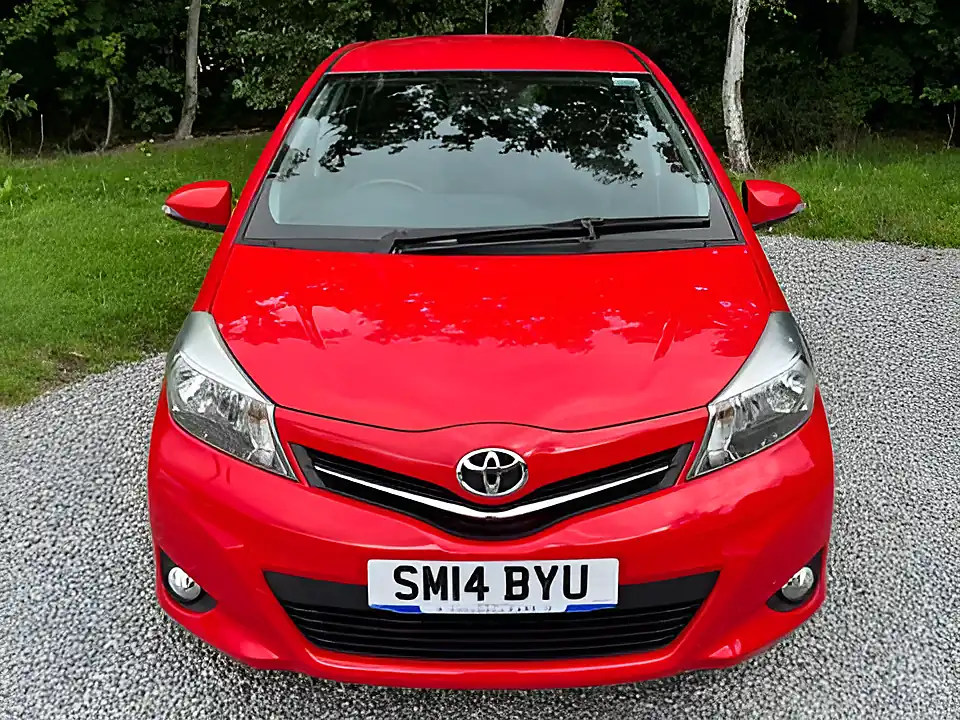 Used 2014 Toyota Yaris Icon+ Chilli Red - Interior and Exterior details 10