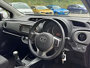Used 2014 Toyota Yaris Icon+ Chilli Red - Interior and Exterior details 14