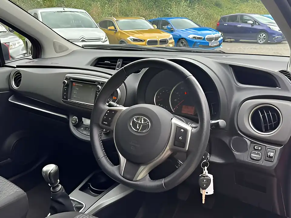 Used 2014 Toyota Yaris Icon+ Chilli Red - Interior and Exterior details 14
