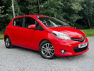 Used 2014 Toyota Yaris Icon+ Chilli Red - Interior and Exterior details 3