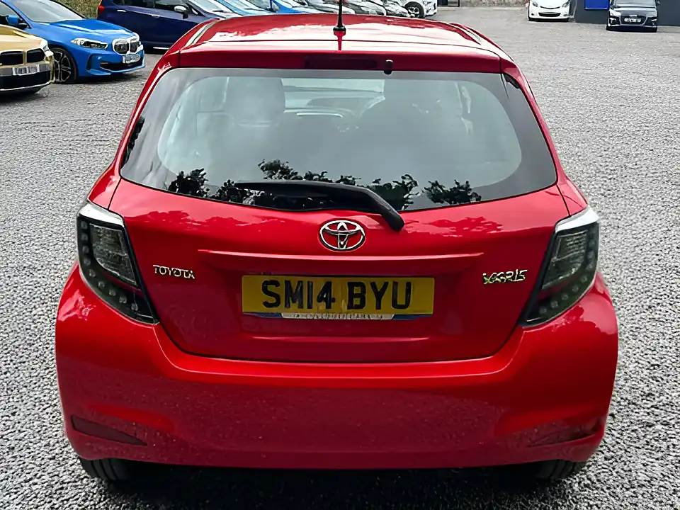 Used 2014 Toyota Yaris Icon+ Chilli Red - Interior and Exterior details 6